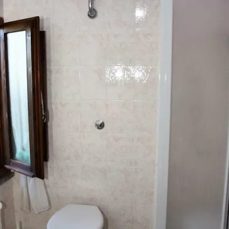 Casa Con Giardino Da Sandro 아파트 고네사